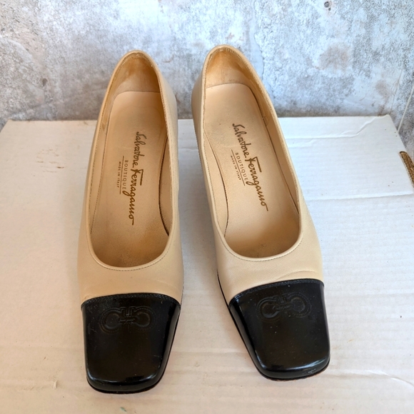 Salvatore Ferragamo Shoes - Salvatore Ferragamo SHARI Captoe Gazelle Nappa Leather Pumps 7AA